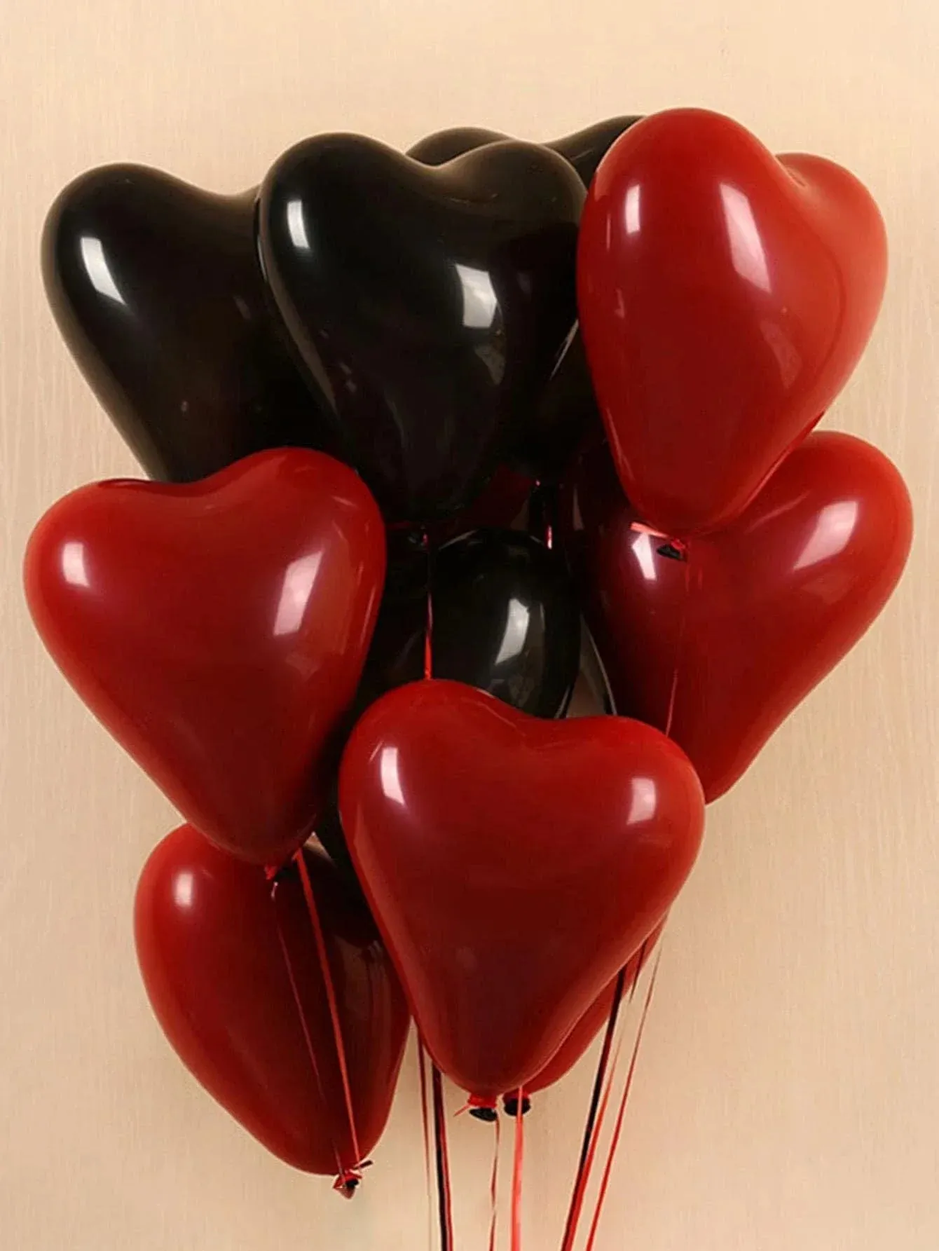 20 Heart Shaped Balloons for Valentines Day Decor