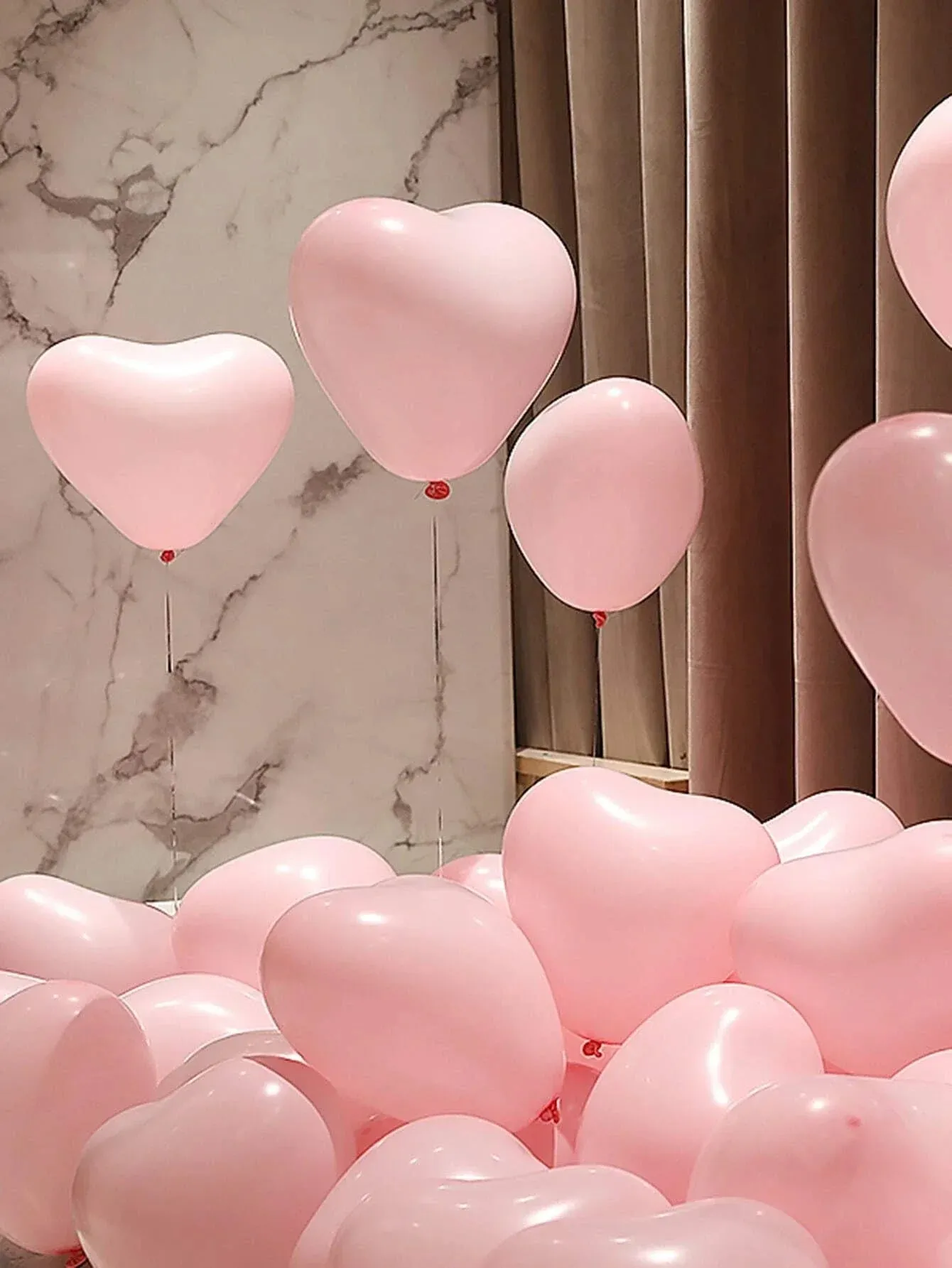 20 Heart Shaped Balloons for Valentines Day Decor