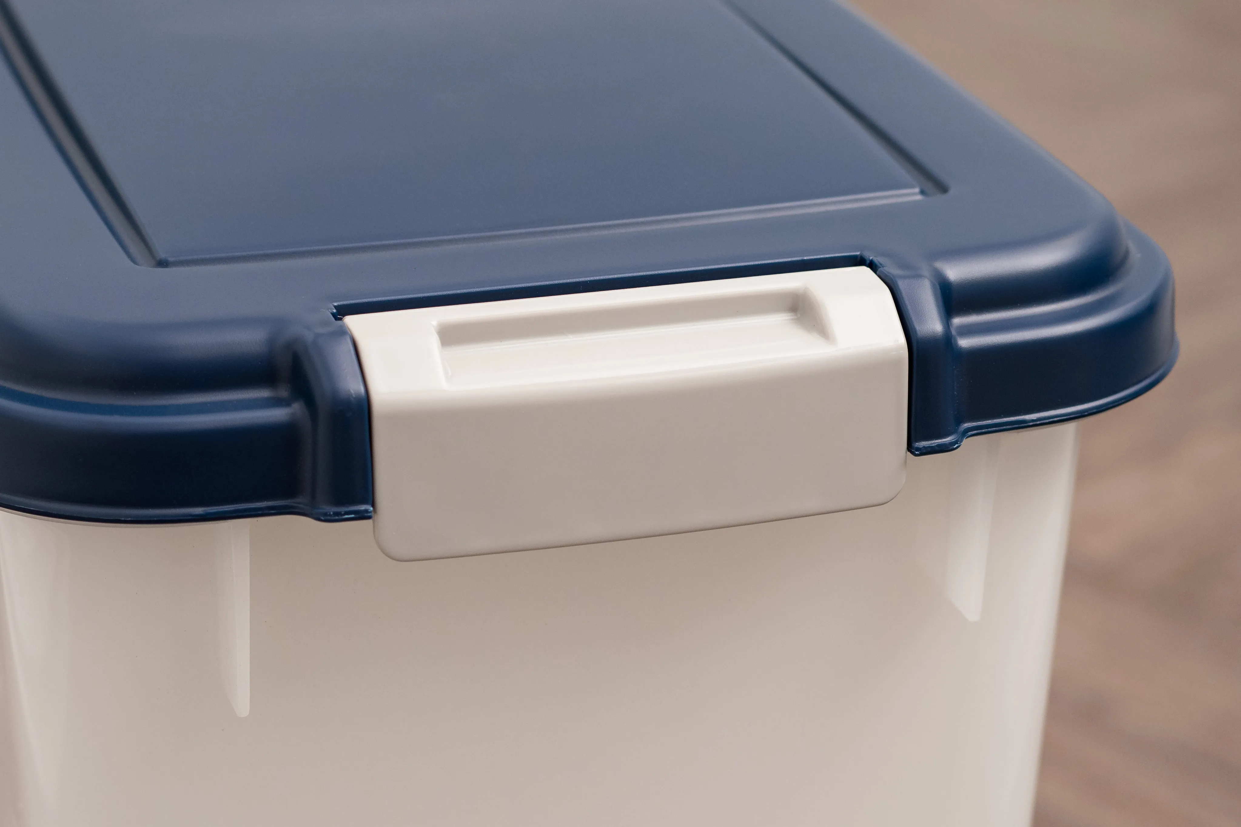 47 Quart WeatherPro® Airtight Pet Food Container, Gary