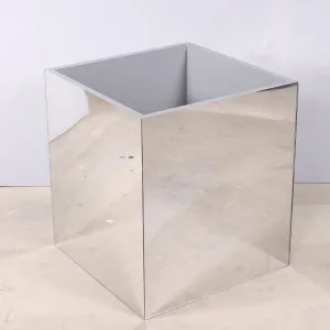 Box mirror 23 x 21 x 21