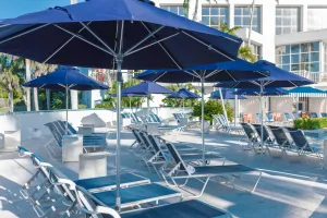 Frankford 854CAM 9' Greenwich Pulley Lift Aluminum Market Umbrella