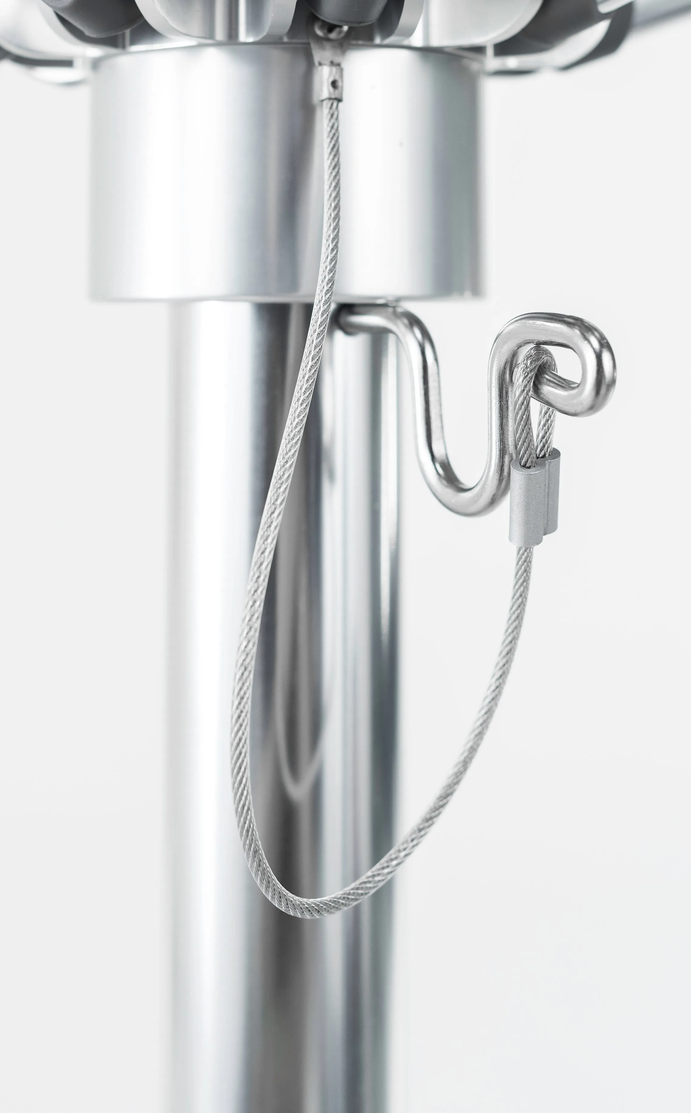Frankford 854CAM 9' Greenwich Pulley Lift Aluminum Market Umbrella
