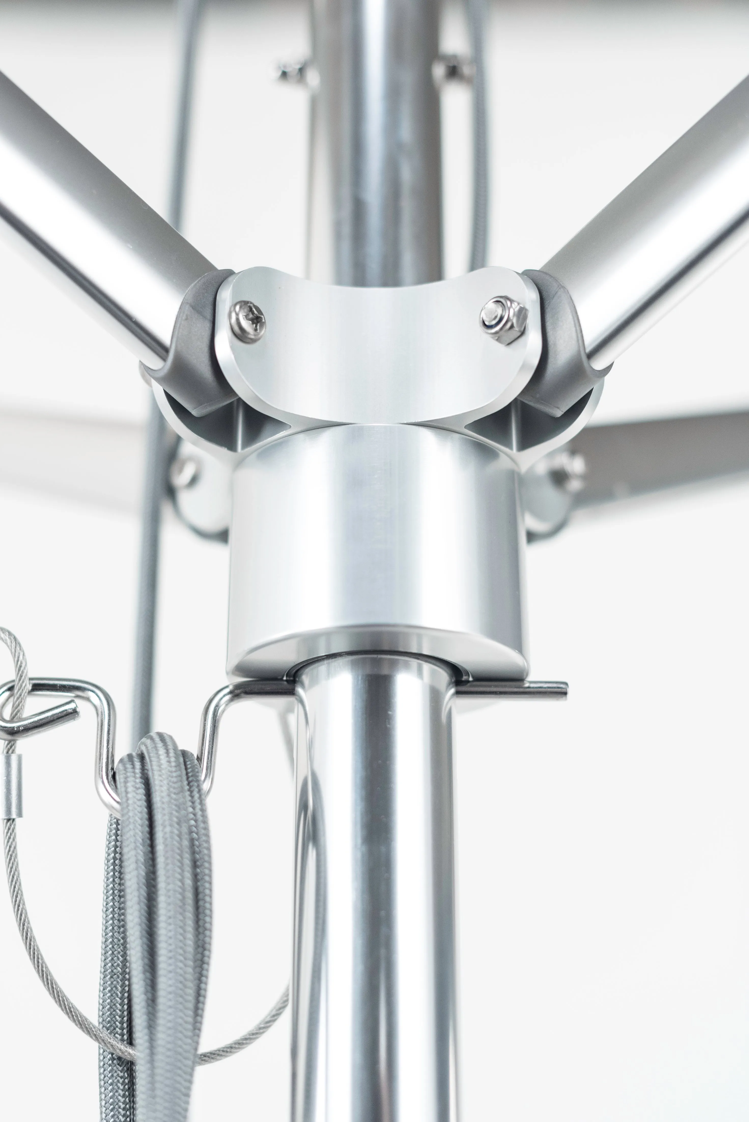 Frankford 854CAM 9' Greenwich Pulley Lift Aluminum Market Umbrella