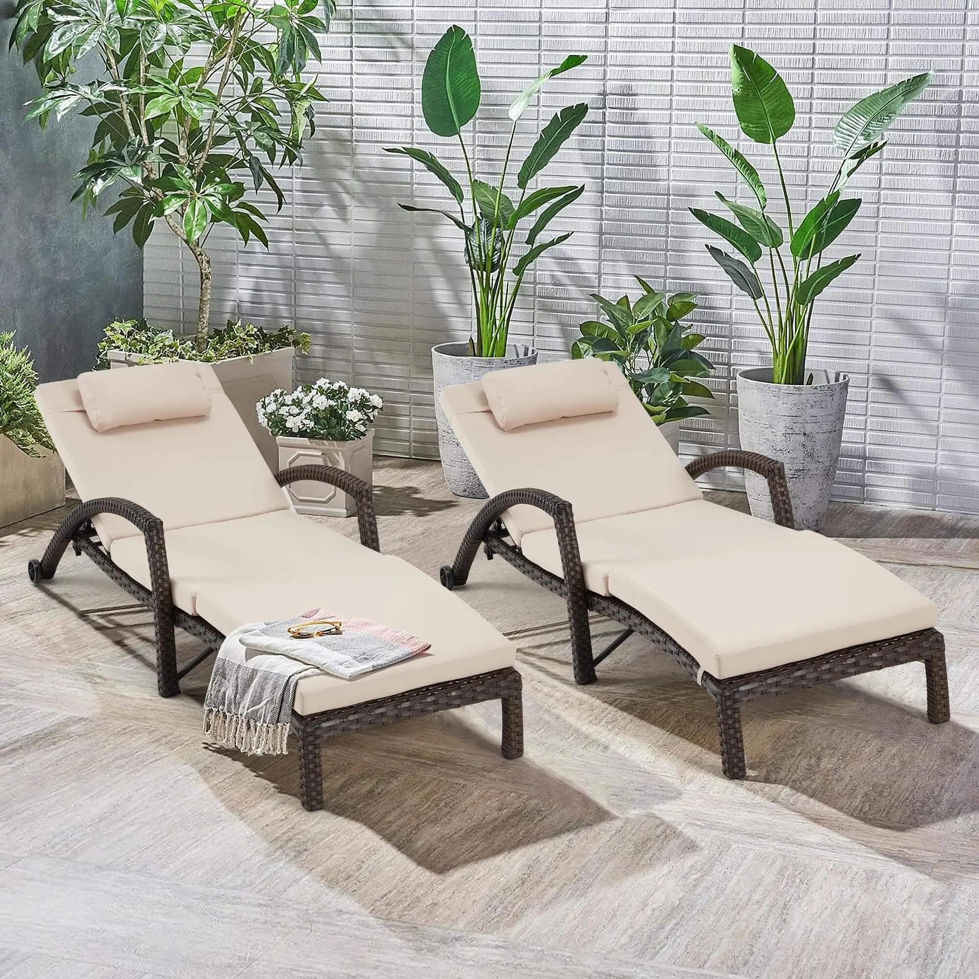 HOMREST Pool Lounge Chairs for Outside, Wicker Pool Chaise Lounge Chairs with Wheels & Headpillow for Deck Poolside