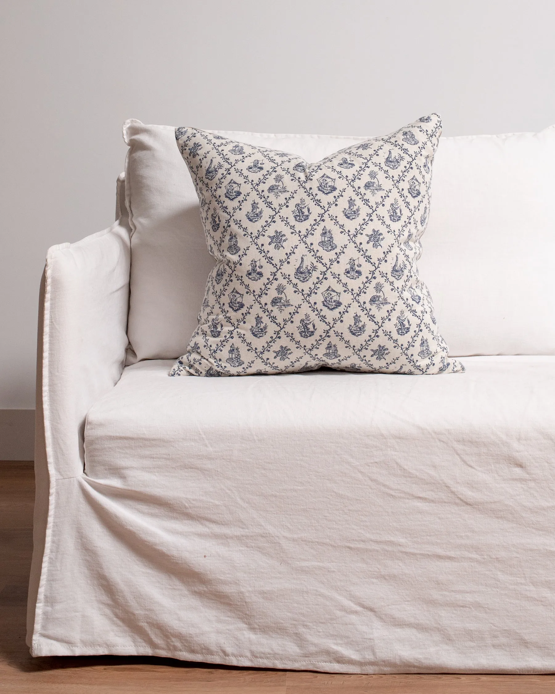 Laurel Pillow II