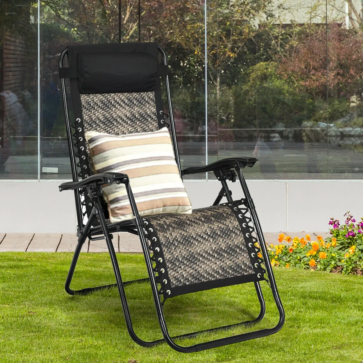 RIVER Rattan Zero Gravity Chair with Pillow