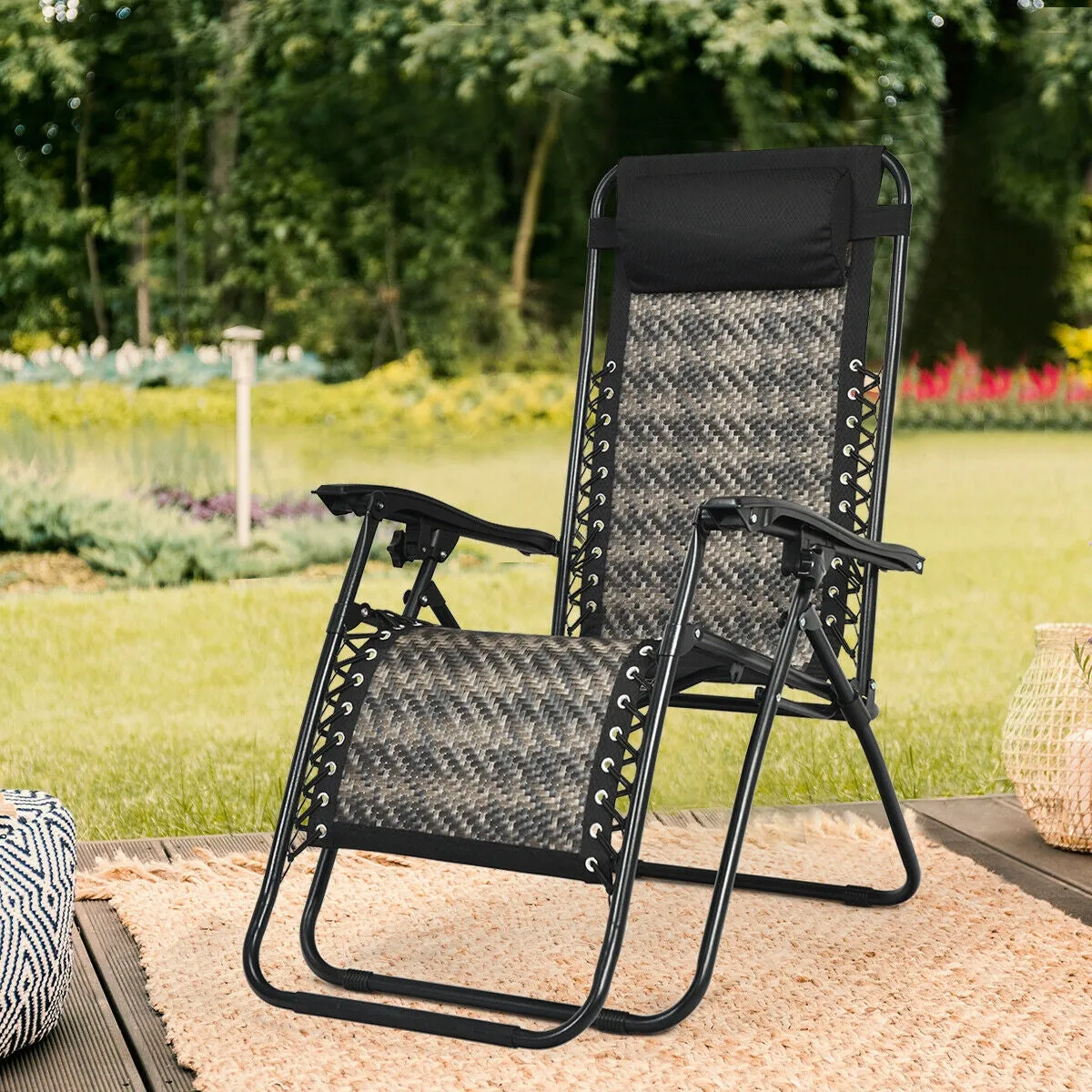RIVER Rattan Zero Gravity Chair with Pillow