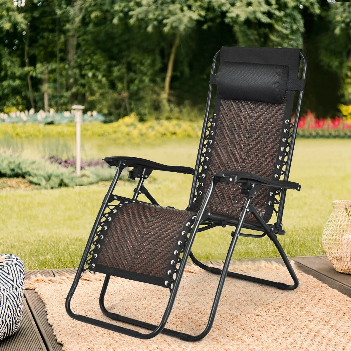 RIVER Rattan Zero Gravity Chair with Pillow