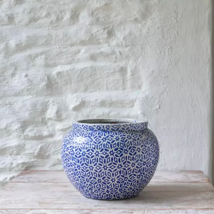 Rustic Medium Planter - Athena