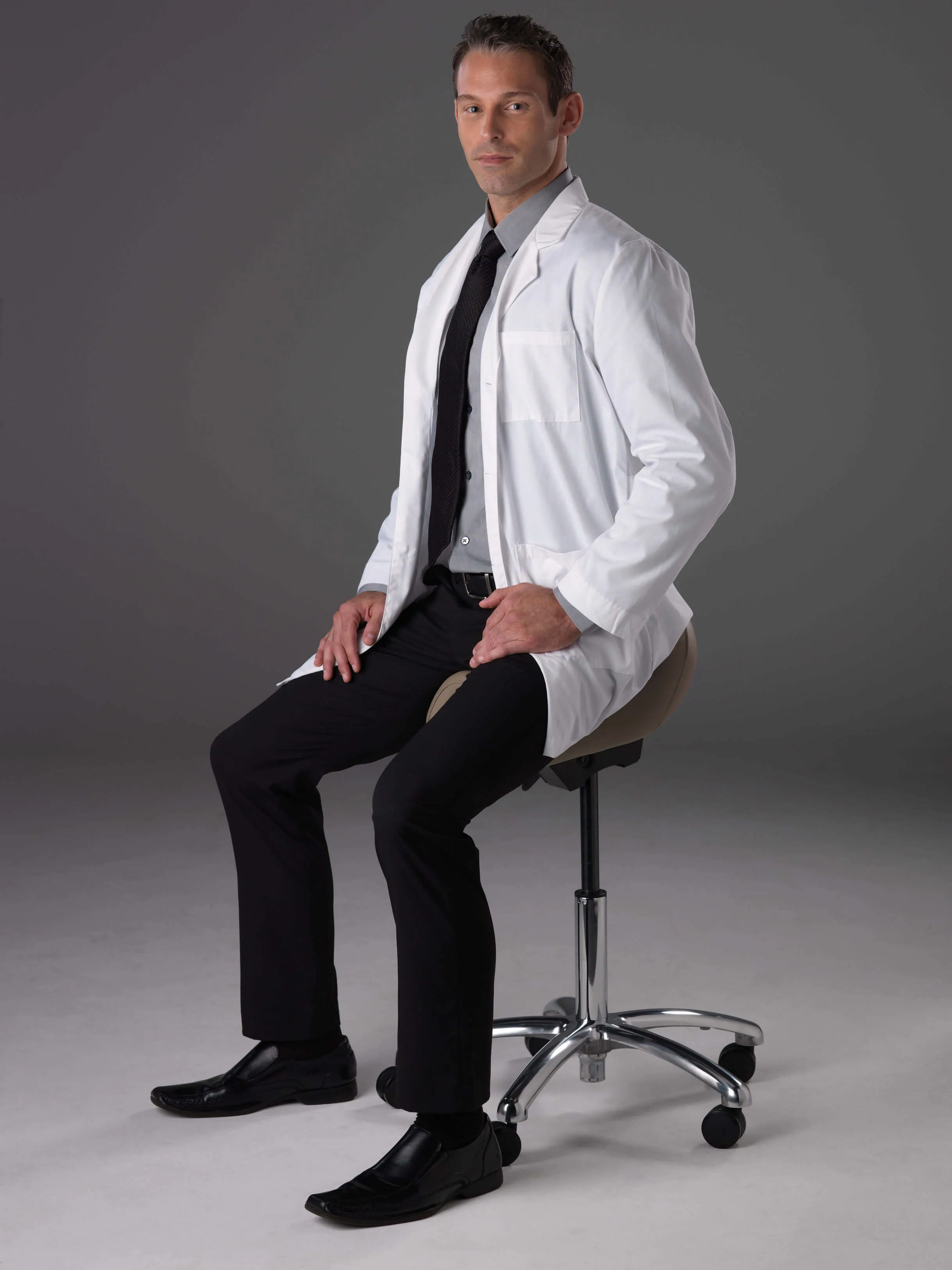 The Bambach – The Original Ergonomic Saddle Chair with Backrest