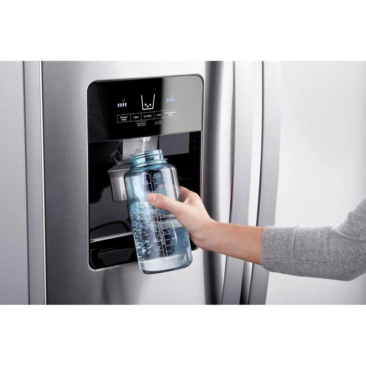 Whirlpool 33-inch, 21.4 cu. ft. Side-by-Side Freestanding Refrigerator with Exterior Ice and Water Dispenser with EveryDrop™ Water Filtration WRS331SDHM